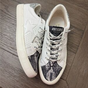 Vintage Havana White and Black Sneakers